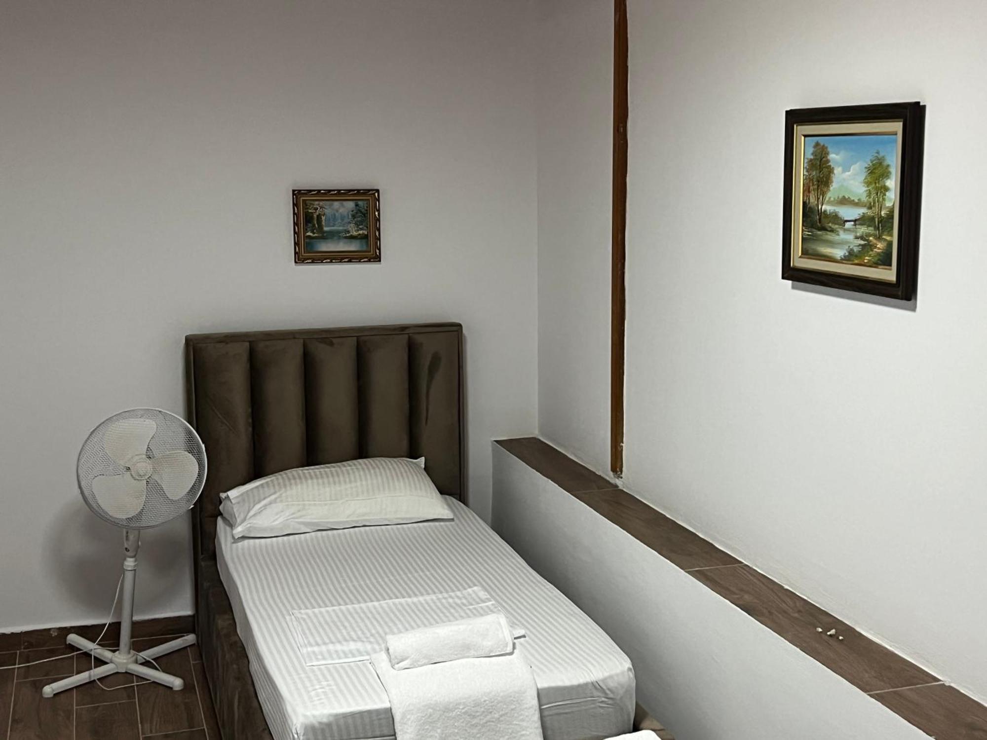 Vila Elezi Piqeras Borsh Bagian luar foto