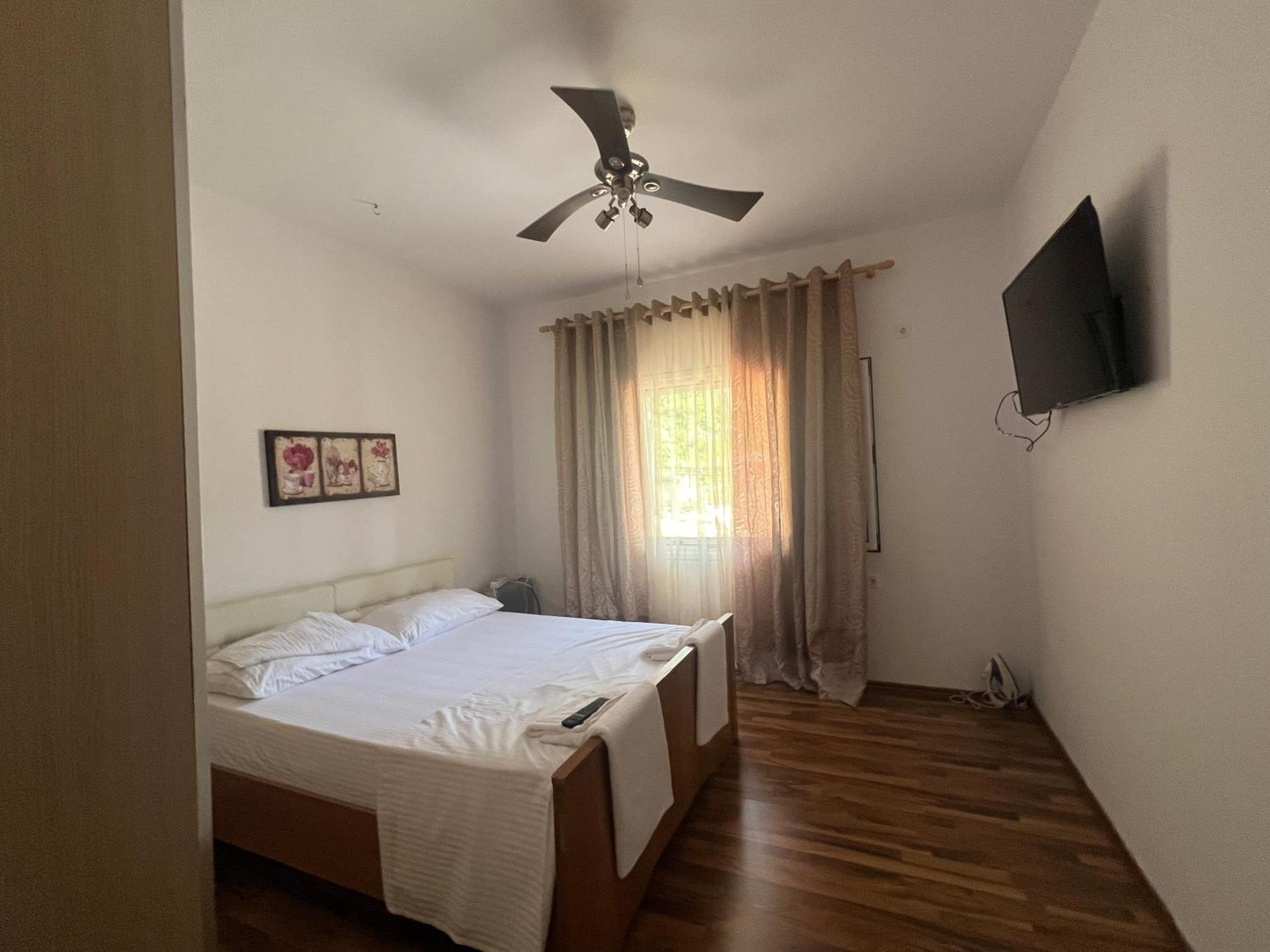 Vila Elezi Piqeras Borsh Bagian luar foto